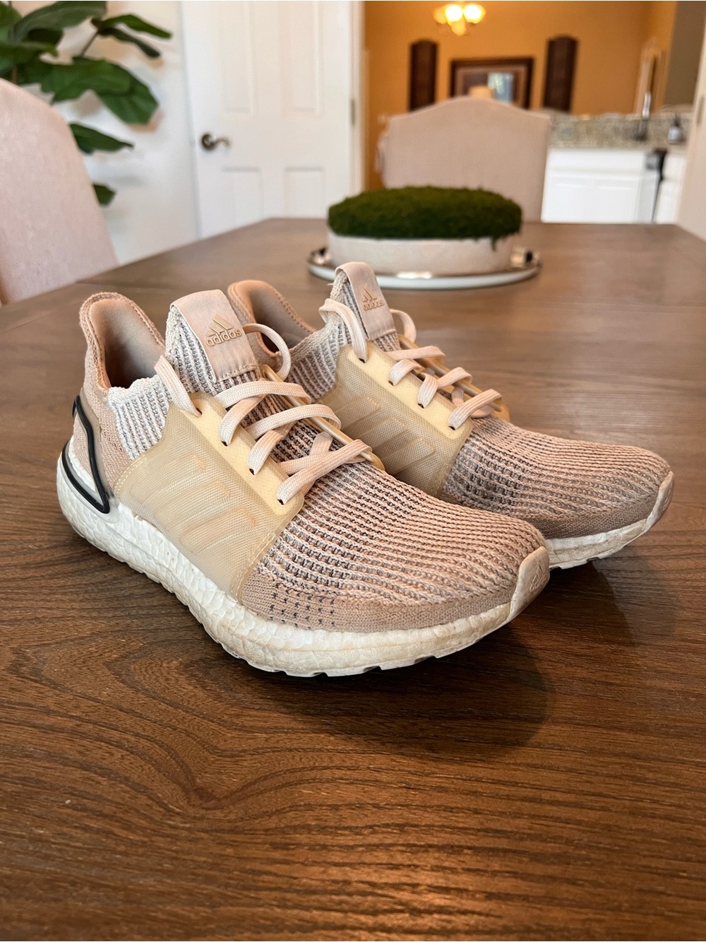 adidas Women’s Sneakers 8.5